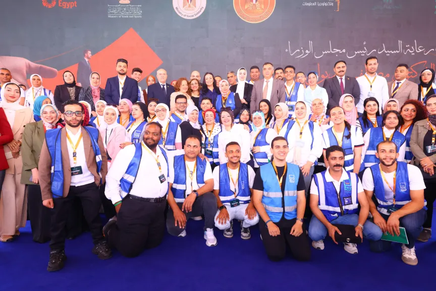 نيابة عن  رئيس مجلس الوزراء   وزيرة التضامن الاجتماعي تفتتح فعاليات ”ملتقى فرصة حياة للتوظيف” لمؤسسة ” حياة كريمة”  بالشراكة مع مؤسسة ” كير مصر للتنمية”