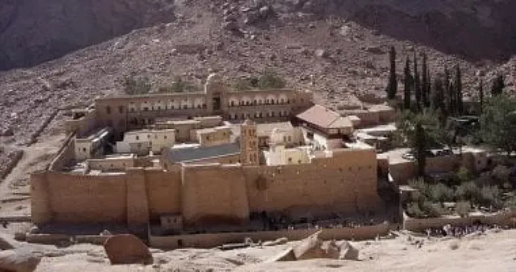 الخارجية: لا مساس على الإطلاق بدير سانت كاترين والأماكن الأثرية التابعة له