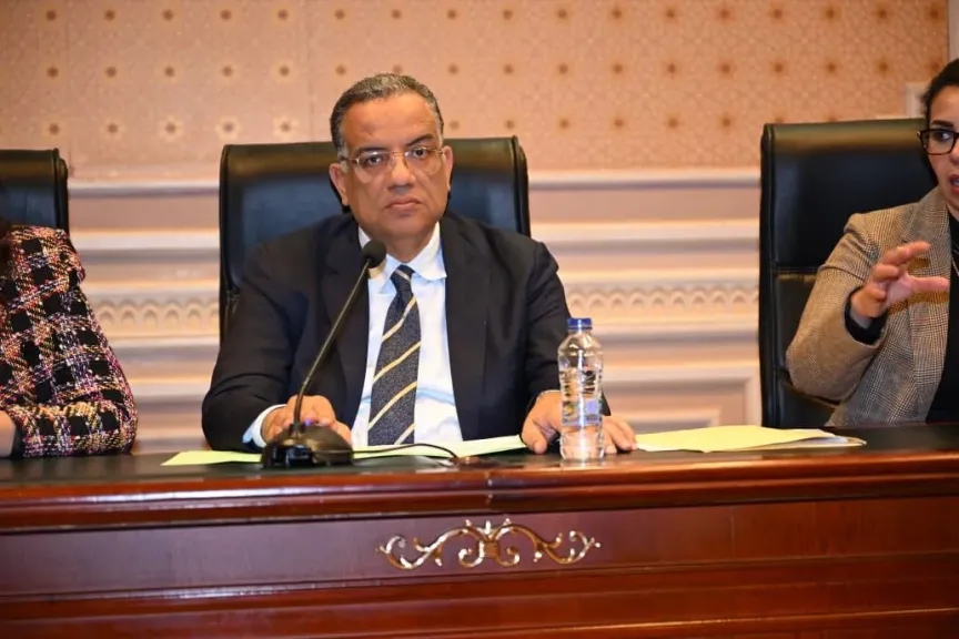 محمود مسلم: أمريكا لن تتبنى مقترح هدنة إلا بعد التوافق مع مصر..