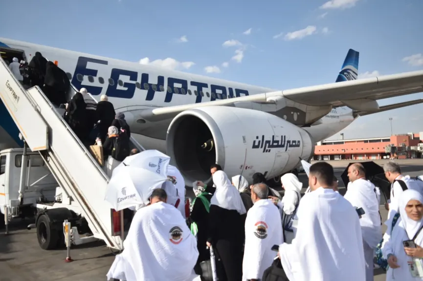 مصر للطيران تختتم جسرها الجوى لنقل الحجاج غدا السبت
