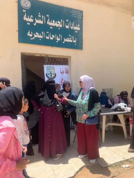 قوافل طبية وعرض مسرحي لدعم الصحة الإنجابية في الواحات البحرية