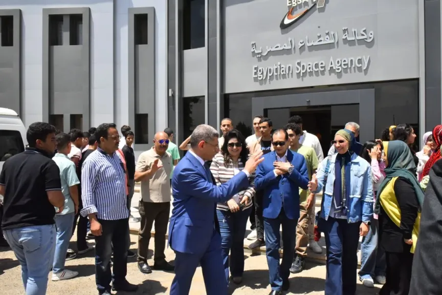 محافظ أسيوط: وفد طلابي من المحافظة يزور وكالة الفضاء المصرية