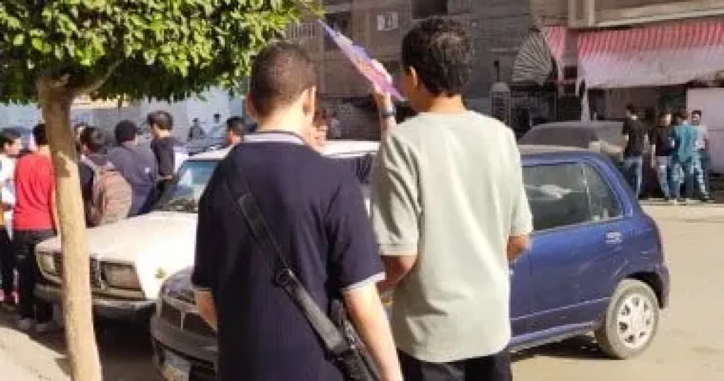 طلاب الشهادة الإعدادية