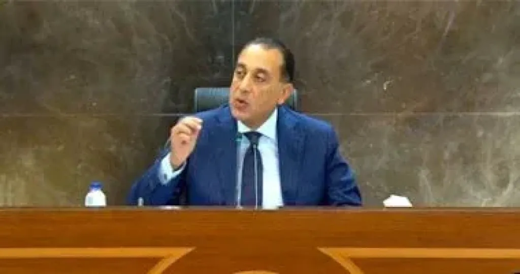 رئيس الوزراء يشهد توقيع عقود مشروع استثمارى بالشراكة بين الدولة والقطاع الخاص