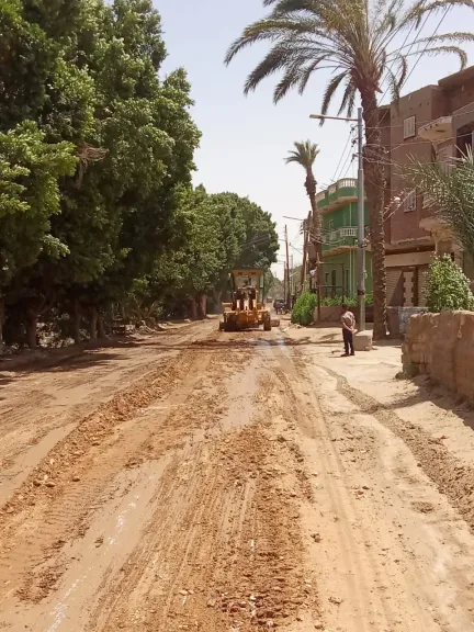 محافظ أسيوط: استمرار حملات تسوية وتمهيد الطرق بقرى ديروط ورفع كفاءة
