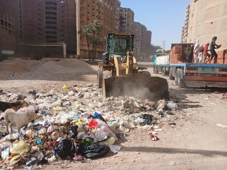 محافظ أسيوط: حملات موسعة لرفع القمامة والمخلفات بشوارع م