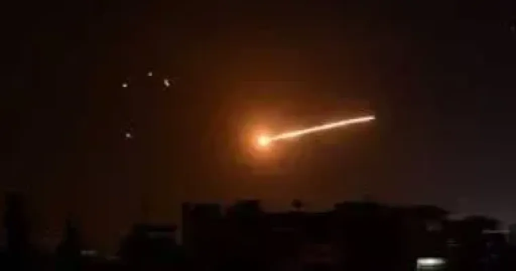 صافرات الإنذار تدوى فى القدس والعديد من المناطق المحتلة