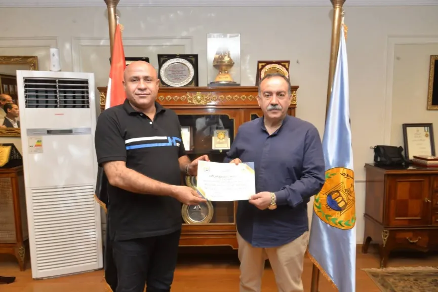 يتم تحويل مكتب رئيس حي غرب أسيوط الى شؤون الاجتماعيه لحل المشاكل المواطنين وجبر خواطرهم