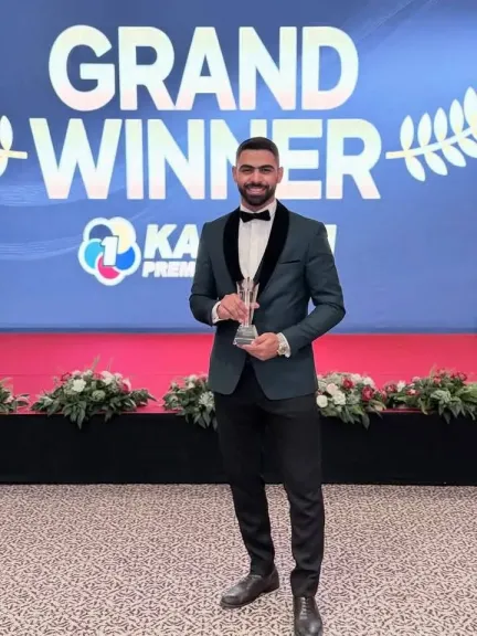 بطل كاراتيه الزهور طه طارق يتوج بجائزة الجراند وينر من الاتحاد الدولي