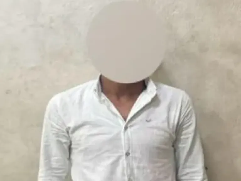 سائق ”توك توك” يتحرّش بسيدة ويستولي على أموالها بالقطامية