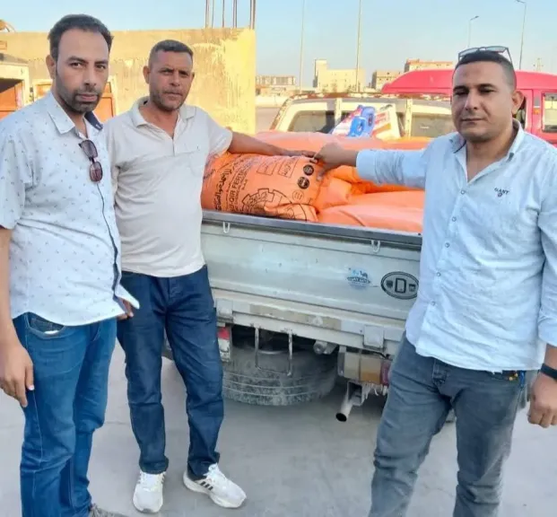 ضبط ٤٠٠ كرتونة شمع مجهول المصدر و٣٠ شيكارة سماد و٥٠ شيكارة خلطة أعلاف بكفر الدوار