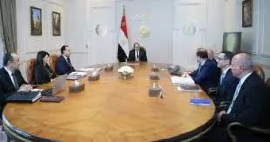الرئيس السيسى يتابع مُستجدات تنفيذ المشروع القومى لتطوير صناعة الغزل والنسيج