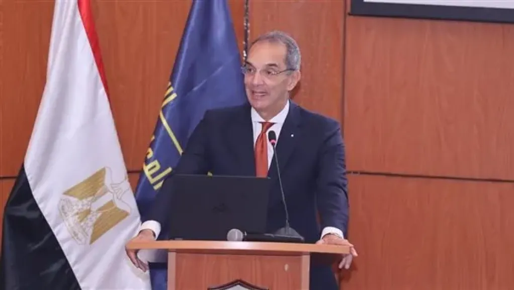عمرو طلعت: اخترنا الأهرامات لإطلاق الجيل الخامس لأنها رمز مصر الخالد