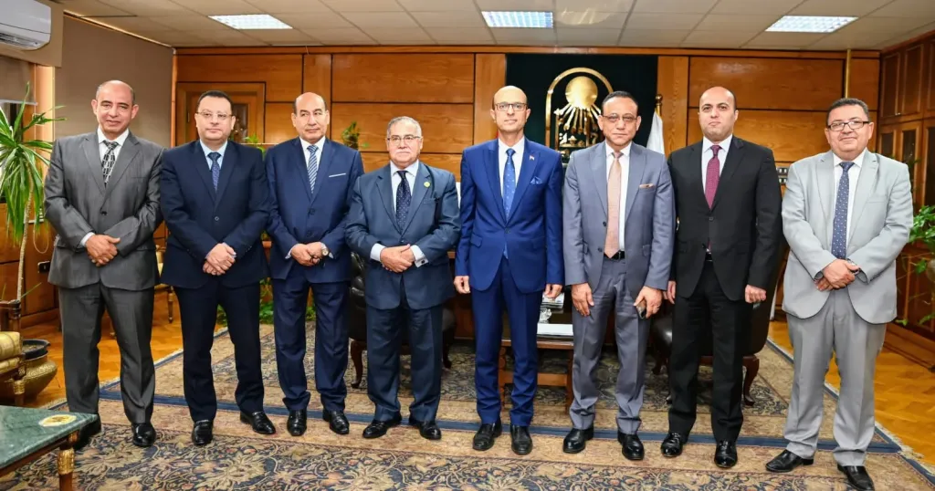 رئيس جامعة أسيوط يستقبل رئيس محكمة استئناف أسيوط
