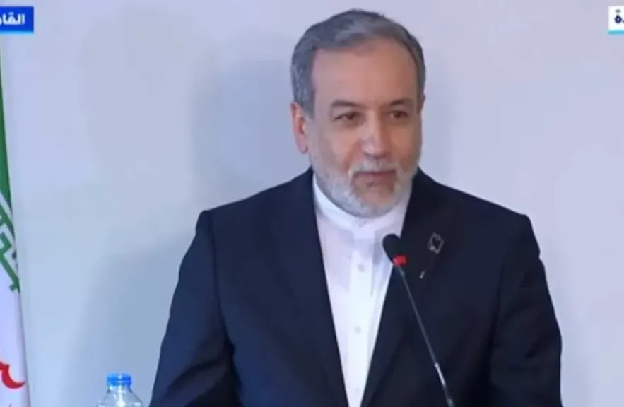وزير الخارجية الإيرانى: تبادل السفراء مع مصر سيتم فى الوقت المناسب
