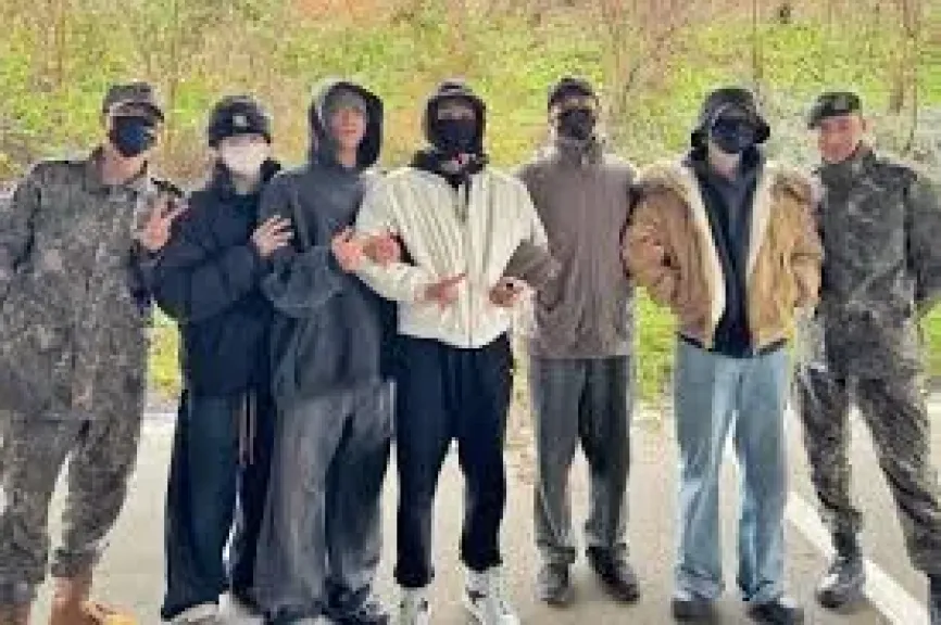 أعضاء فرقة BTS الكورية يستعدون للقاء معجبيهم بعد إنهاء الخدمة العسكرية