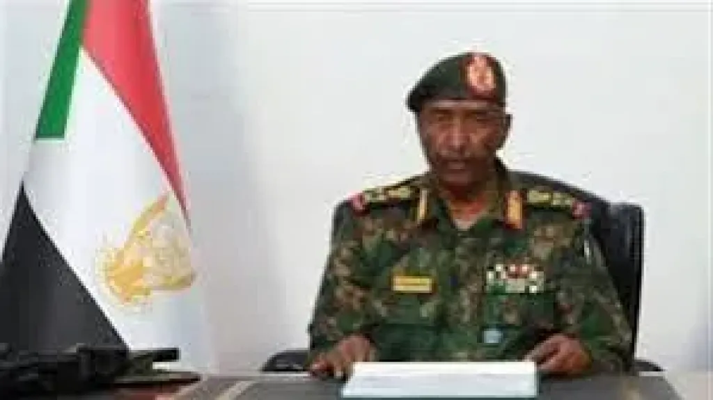 عبد الفتاح البرهان يؤدى صلاة عيد الأضحى المبارك بمسجد بورتسودان العتيق