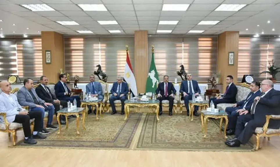 حتفالاً بعيد الأضحى المبارك.. محافظ الشرقية يستقبل المهنئين بمكتبه بالديوان العام