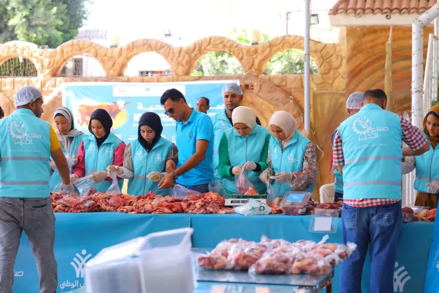 صناع الخير تواصل ذبح الأضاحي و توزيع اللحوم.. و 250 ألف أسرة على خريطة الخير