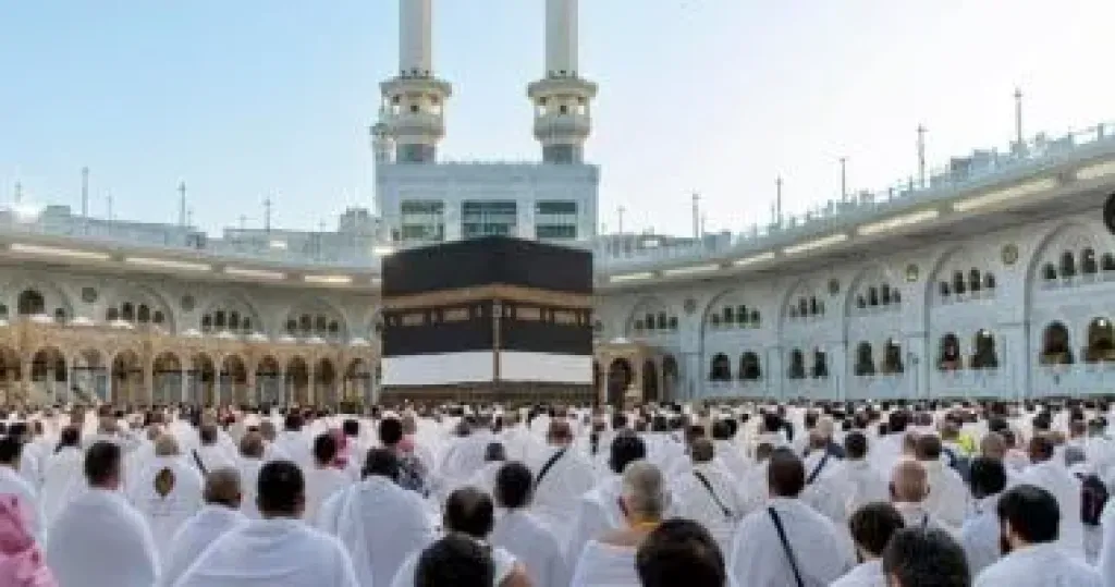 مسئول بـ”الحج”: 50% من الحجاج يغادورن ”منى” اليوم