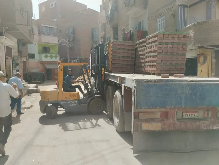 محافظ أسيوط: استمرار أعمال تطوير الشوارع وتركيب بلاط الإنترلوك