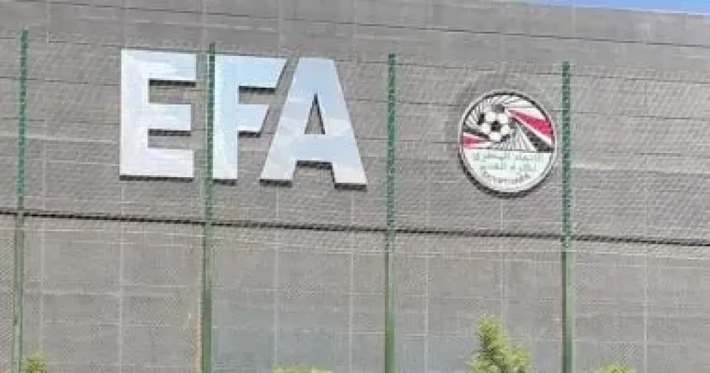 اتحاد الكرة يحدد 35 لاعبًا فى قوائم أندية الممتاز الموسم المقبل