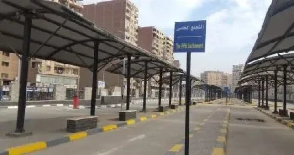 مواقف سرفيس حضارية فى الجيزة ضمن مخطط تطوير محيط المتحف المصرى الكبير.. صور