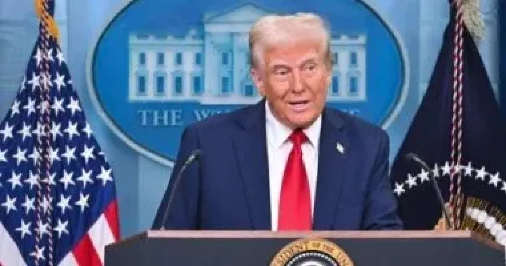 البيت الأبيض: ترامب يعتقد أن الوضع بين غزة وإسرائيل ينبغى أن ينتهى