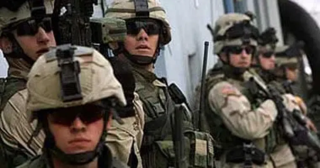 البحرية الأمريكية تعلن حالة التأهب القصوى فى قاعدتها بالبحرين