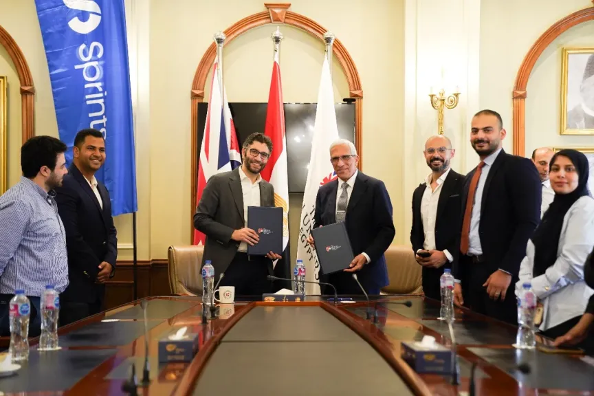 اتفاقية بين منصة سبرنتس والجامعة البريطانية لتمكين الشباب وتأهيلهم لسوق العمل