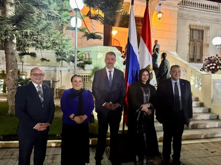 الأكاديمية العربية تشارك في احتفالات اليوم الوطني الروسي