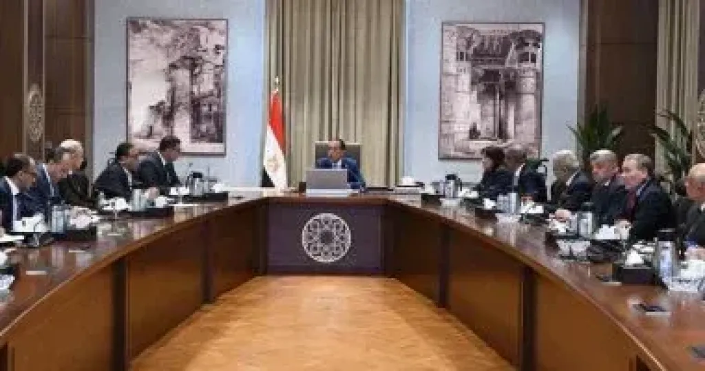 رئيس الوزراء يقرر عقد اجتماع مع وزيري الكهرباء والبترول بعد ازمة ضرب إيران