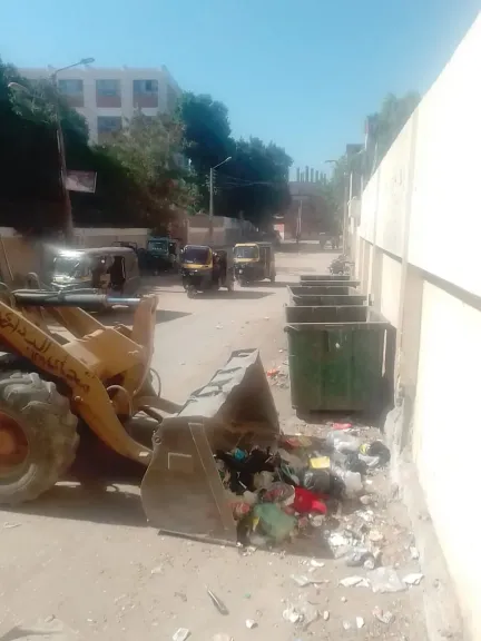 محافظ أسيوط: استمرار حملات النظافة ورفع المخلفات بقرى