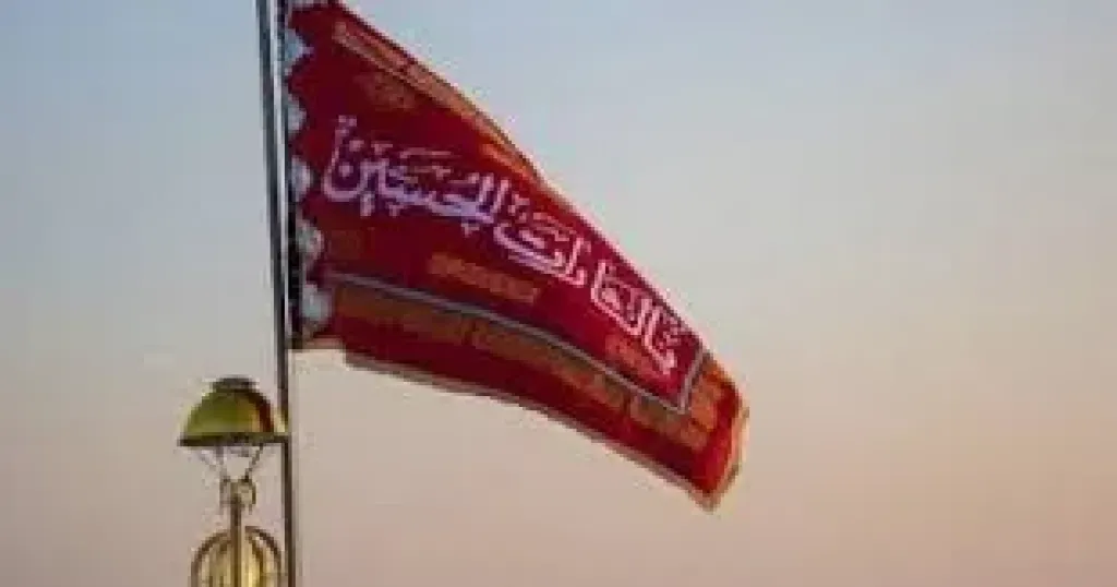إيران ترفع الرايات الحمراء على المساجد استعدادا للانتقام من إسرائيل..