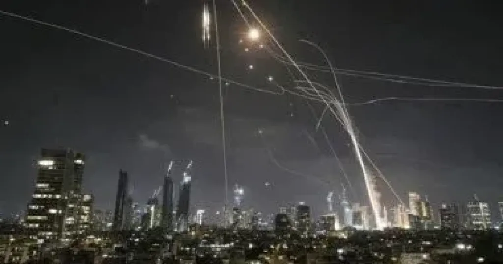 أنباء عن سقوط 4 صواريخ فى دان جوش والنقب والشفيلا