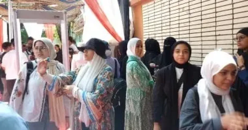 لطلبة الثانوية العامة.. تناول الأسماك على الغداء والبيض فى الفطار