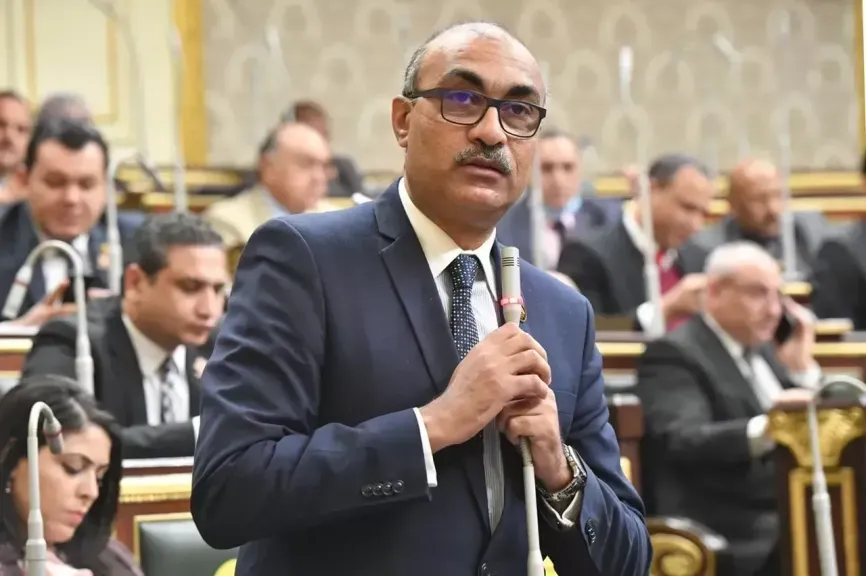 إيهاب منصور: الموازنة حبر على ورق.. والصحة والتعليم في تدهور مستمر
