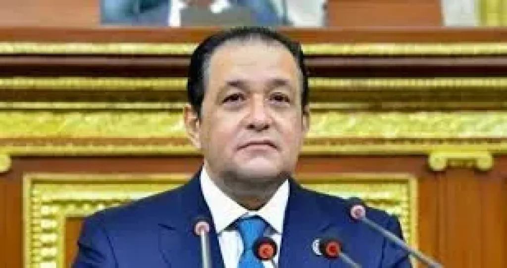 علاء عابد : يتسأل متي ستنتهي الأزمة الإقتصادية ..ويشعر المواطن بتحسن فى حياته اليومية