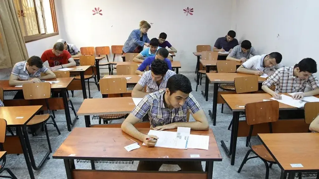 امتحانات الثانوية العامة تواصل انتظامها وسط رقابة مشددة