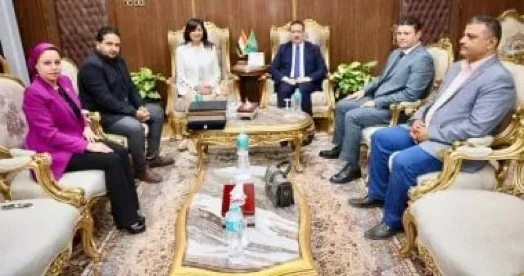 محافظ المنوفية يستقبل وفد التحالف الوطنى على هامش قافلة ”إيد واحدة” الشاملة بقرية العراقية