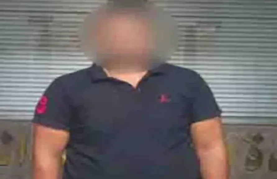 عامل توصيل طلبات يتحرش بطالبة في التجمع الأول