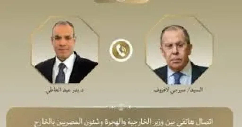 وزير الخارجية يبحث مع نظيره الروسى هاتفيا مستجدات الوصع الإقليمى