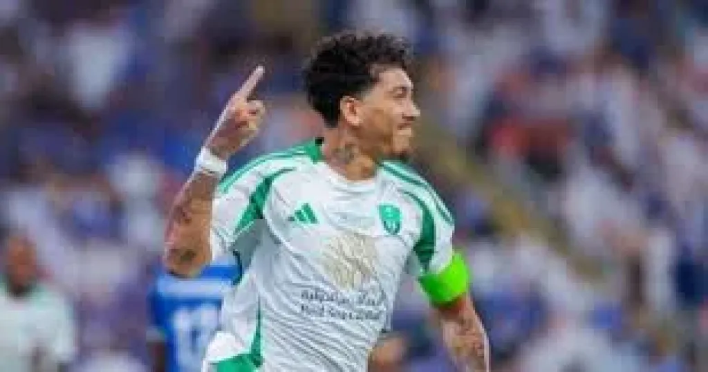 فيرمينو يقترب من السد القطرى بعد مغادرة الأهلى السعودى