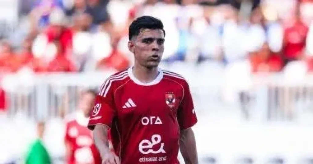 بن شرقى يقترب من تشكيل الأهلى الأساسى أمام بالميراس