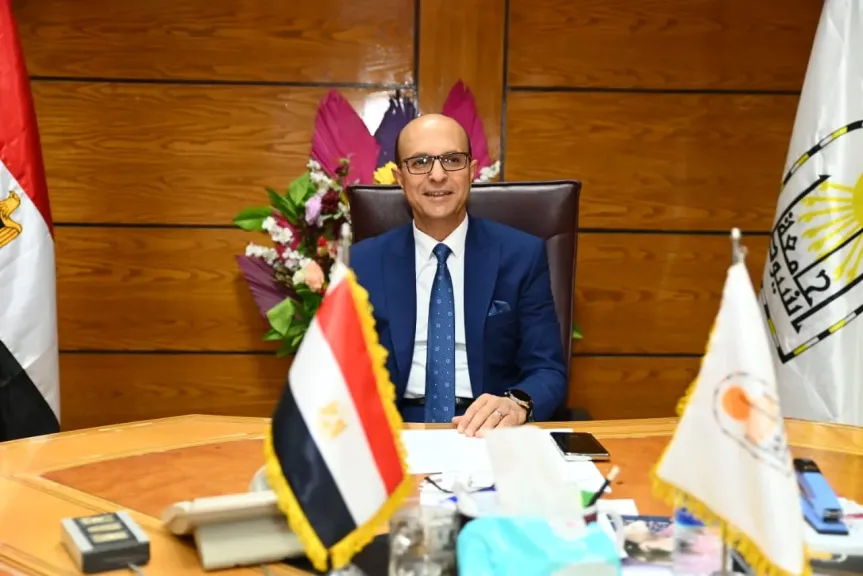 رئيس جامعة أسيوط يترأس اجتماع مركز استشارات الحاسبات