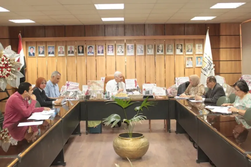 جامعة أسيوط تعقد اجتماع مجلس إدارة وحدة المشروعات الابتكارية