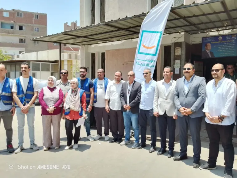 ”حياة كريمة” تنظم قافلة طبية مجانية لأهالي بولاق بالتعاون مع جامعة القاهرة وصندوق مكافحة الإدمان