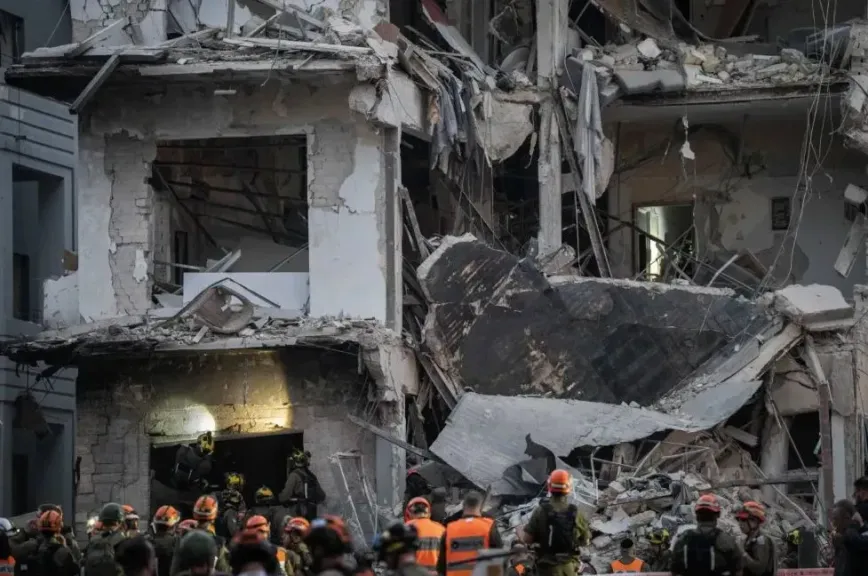31 إصابة جراء سقوط الصاروخ الإيراني على بئر سبع