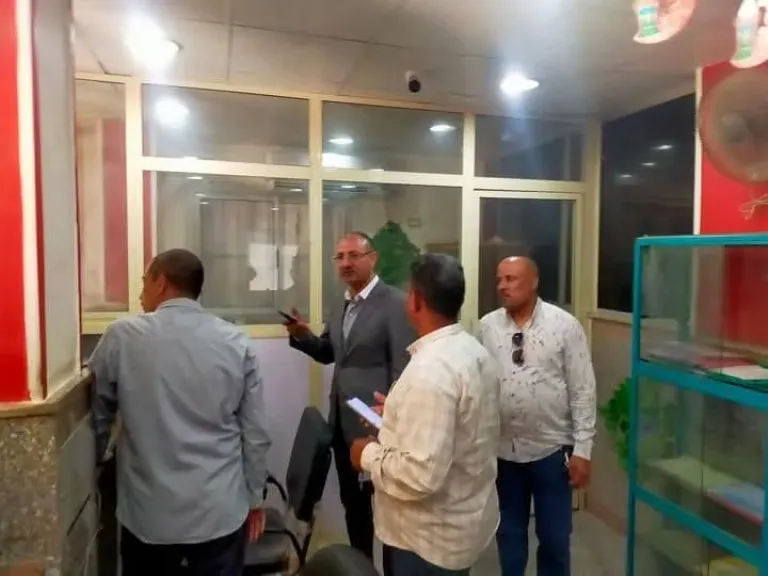 العيون يتابع منظومة العمل بالمركز التكنولوجى ومتابعة تلقى طلبات التصالح