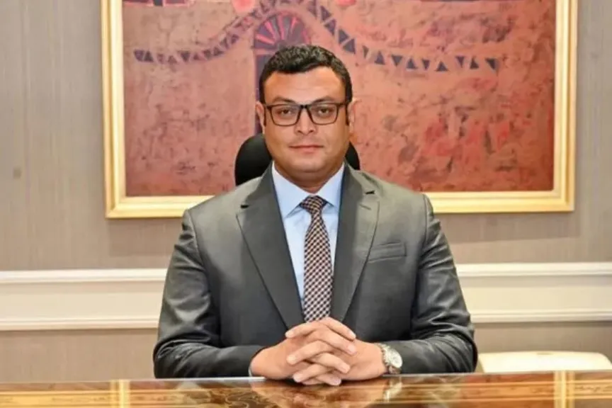 وزير الإسكان: مواصلة استبدال كشافات الإنارة الصوديوم وإزالة وصلات المياه الخلسة بالمدن الجديدة